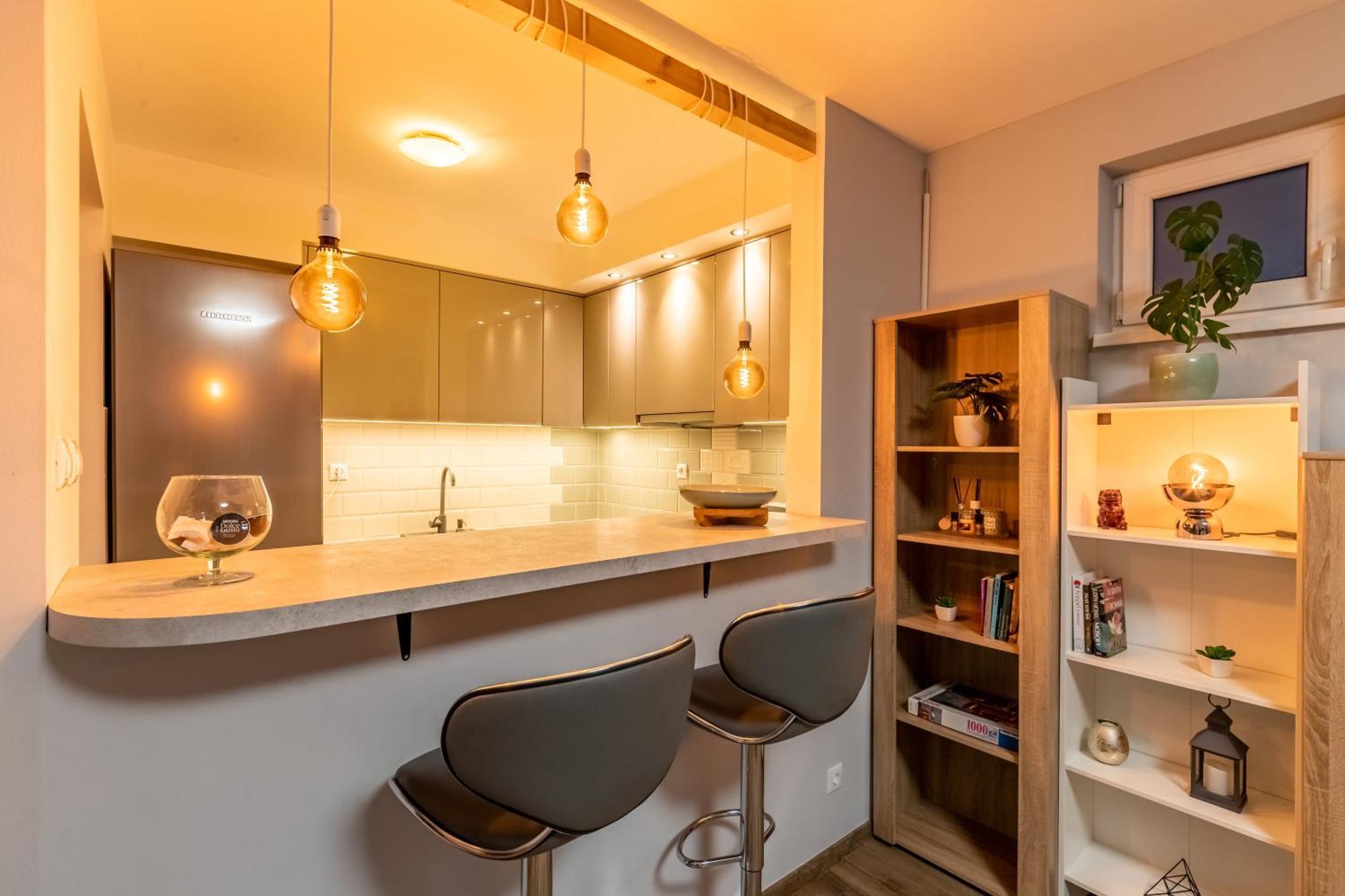 Center Budget Apartment Inside Free Parking Self Check-In Free Streaming Ac Balcony บูดาเปสต์ ภายนอก รูปภาพ