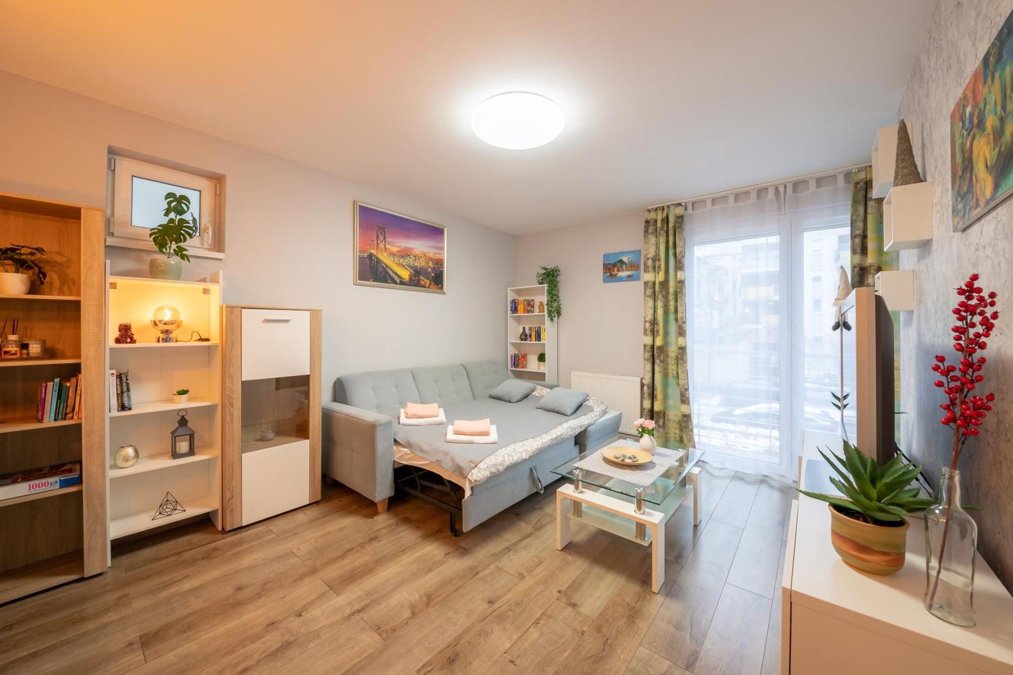 Center Budget Apartment Inside Free Parking Self Check-In Free Streaming Ac Balcony บูดาเปสต์ ภายนอก รูปภาพ