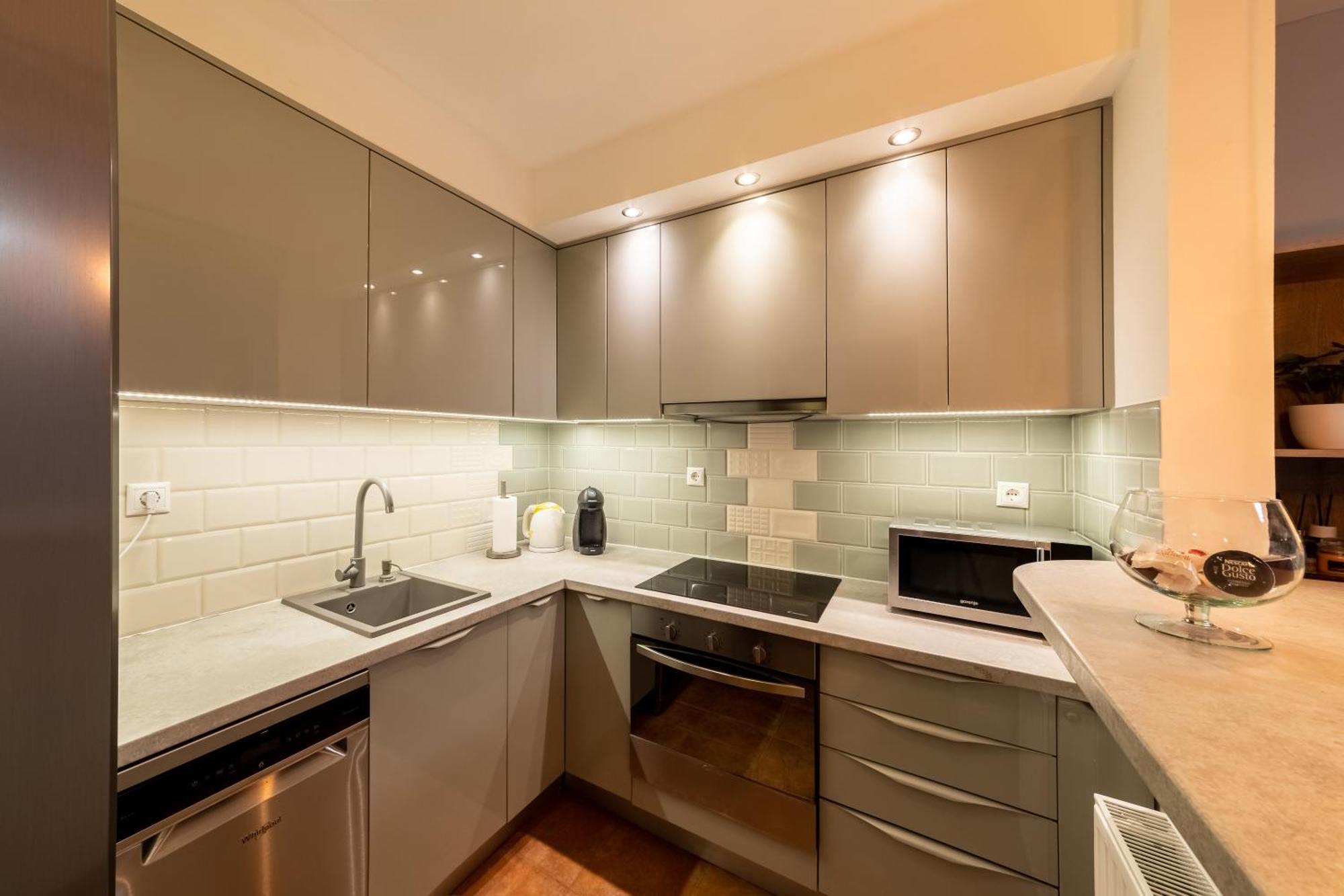 Center Budget Apartment Inside Free Parking Self Check-In Free Streaming Ac Balcony บูดาเปสต์ ภายนอก รูปภาพ