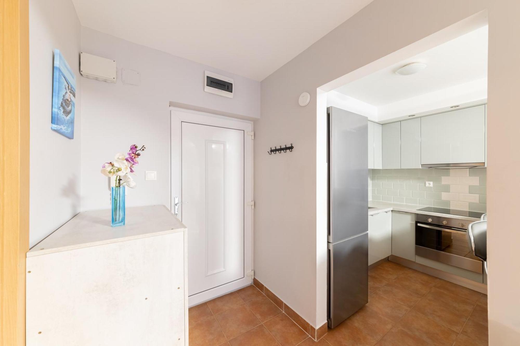 Center Budget Apartment Inside Free Parking Self Check-In Free Streaming Ac Balcony บูดาเปสต์ ภายนอก รูปภาพ